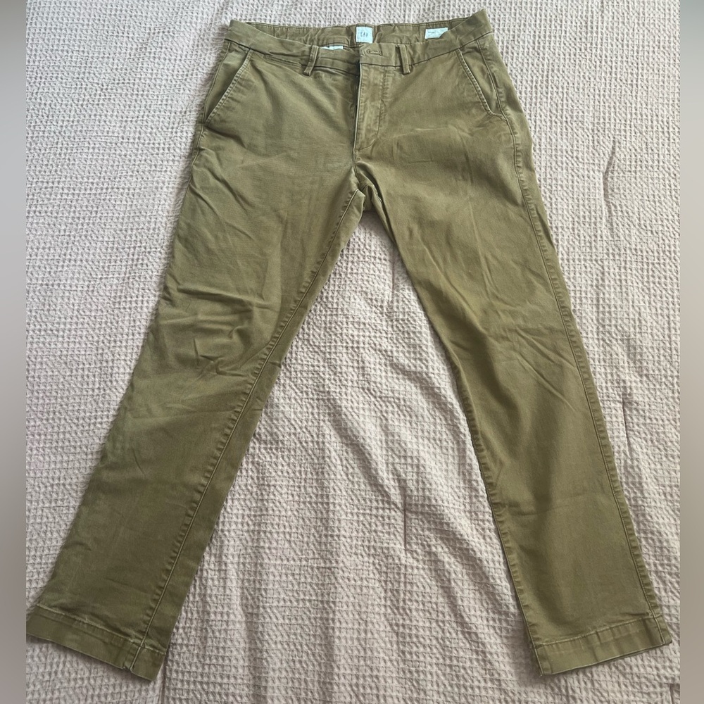 GAP Slim Fit Dark Khaki Chino Pants 32X30